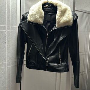 Beautiful bebe lamb leather jacket! 🖤